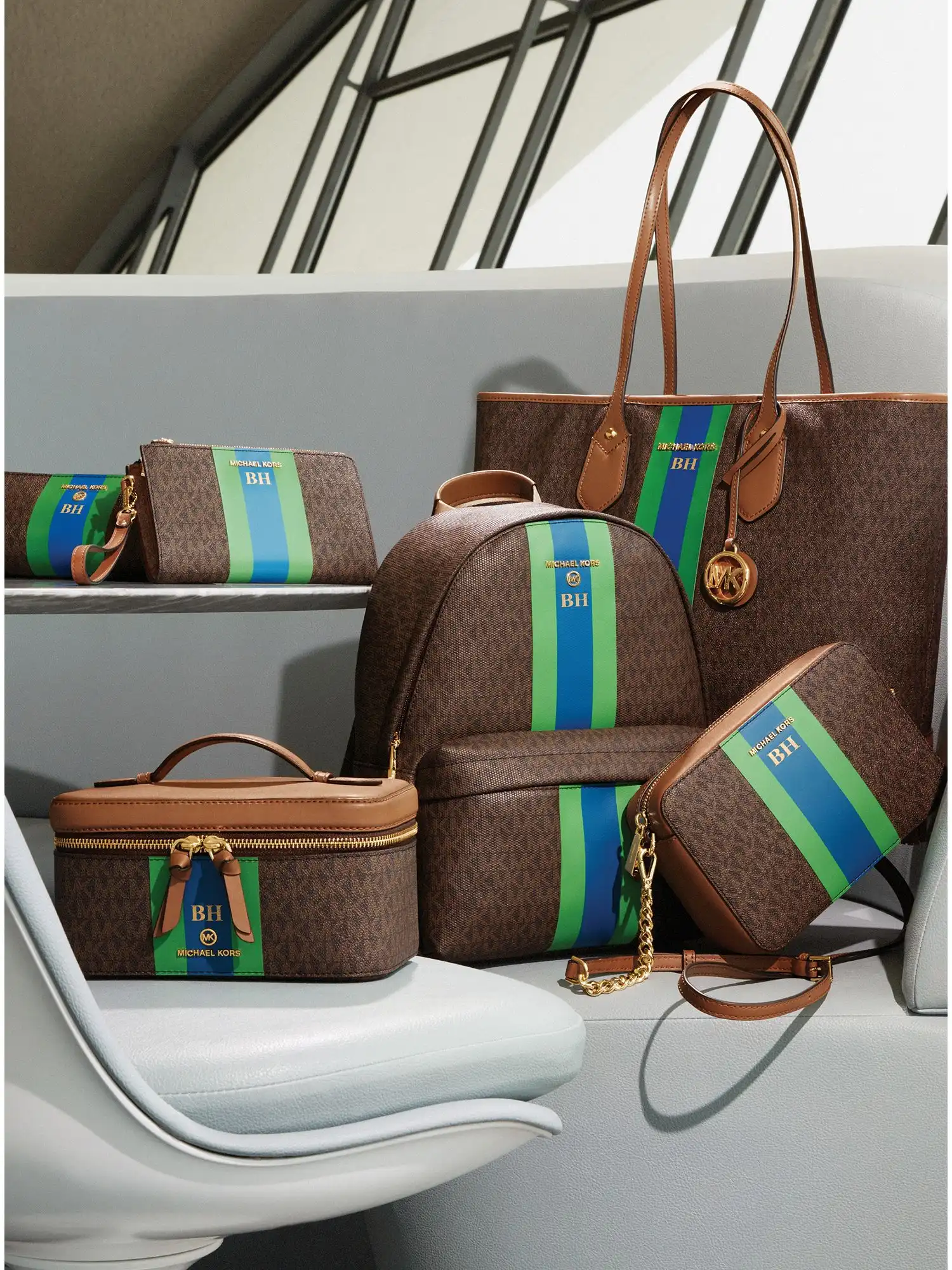 adele logo stripe smartphone wallet palm green