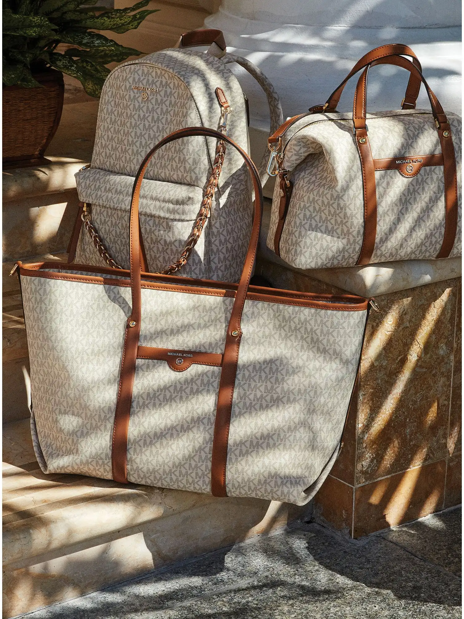 beck large logo tote bag vanilla acorn