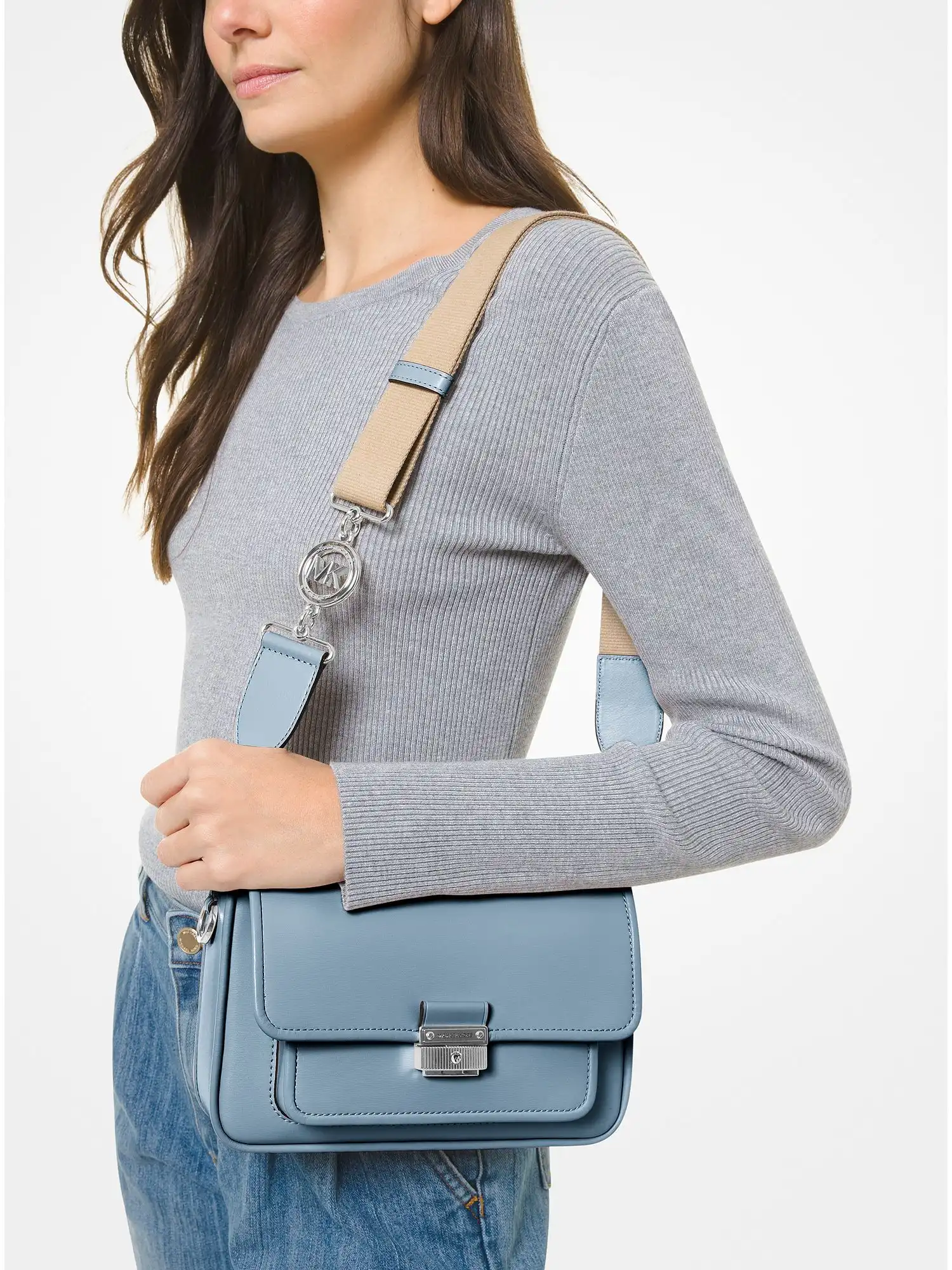 bradshaw medium leather messenger bag chambray