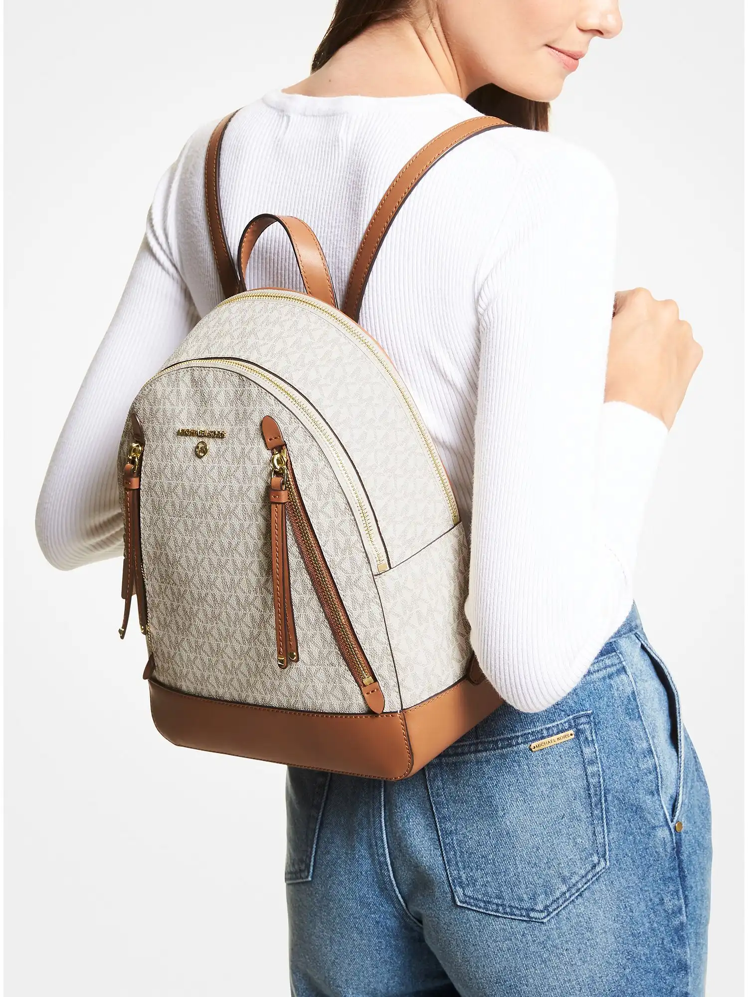brooklyn medium logo backpack vanilla acorn