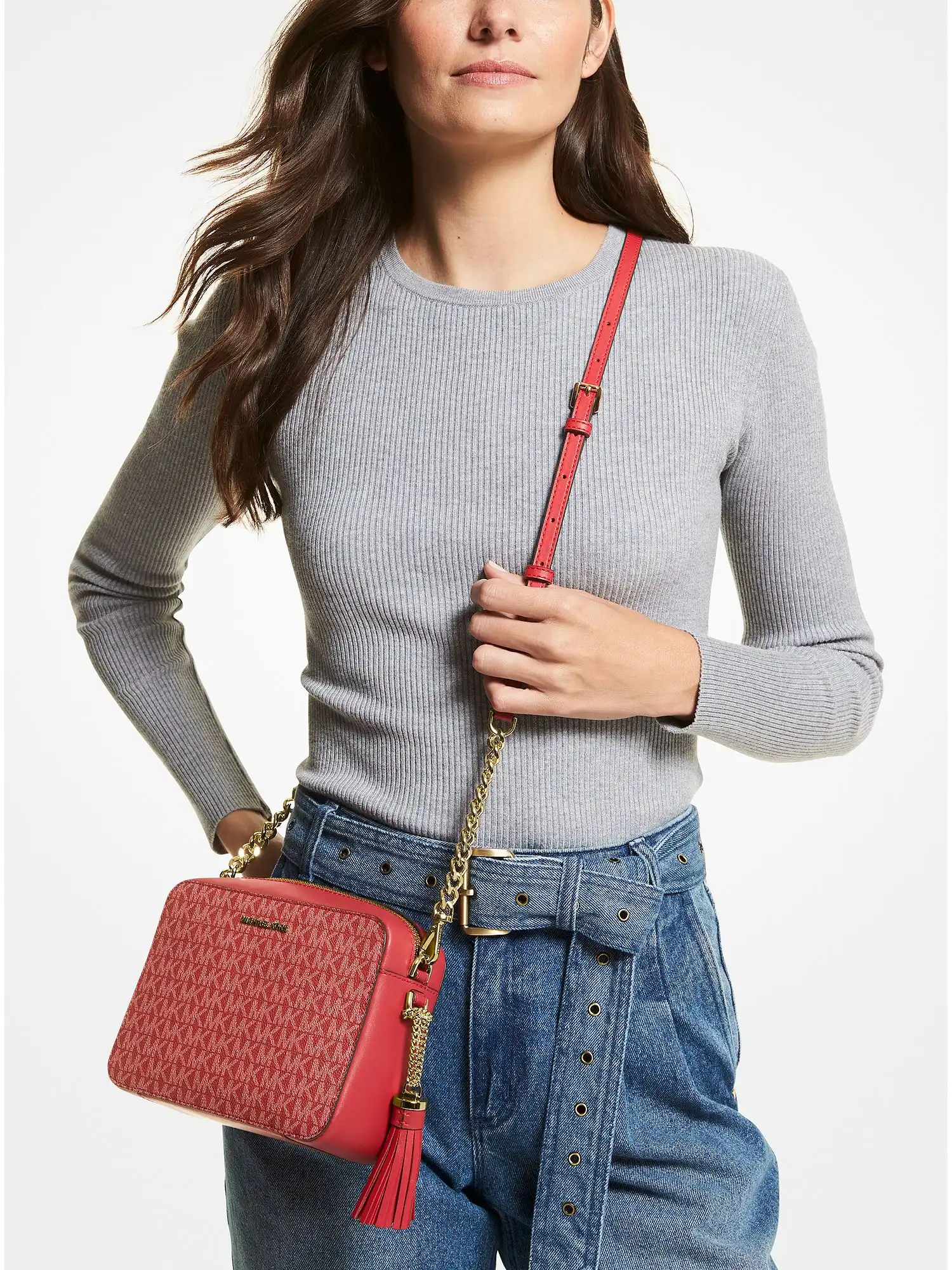 jet set medium logo camera bag crimson