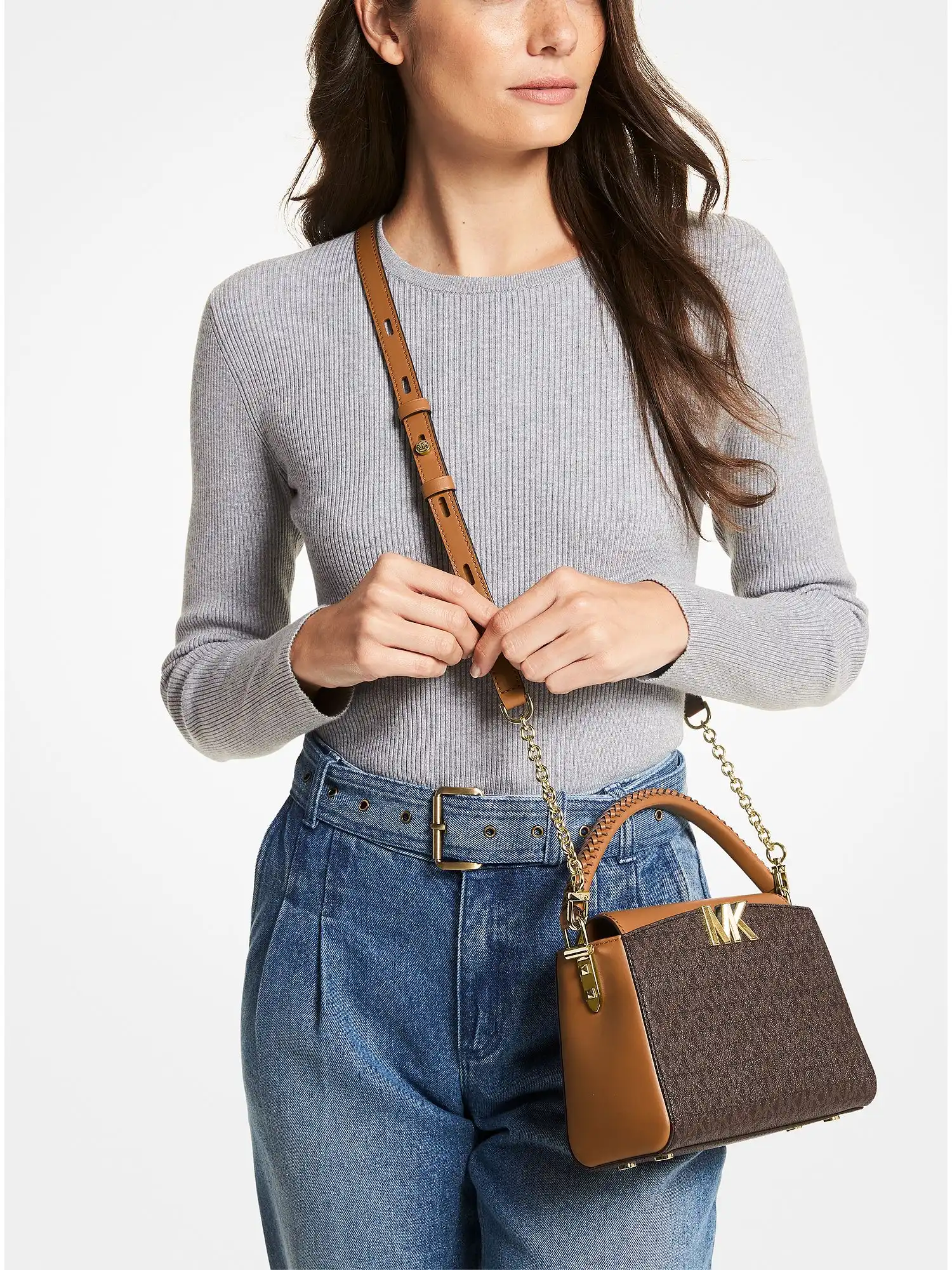 karlie small logo crossbody bag brn acorn